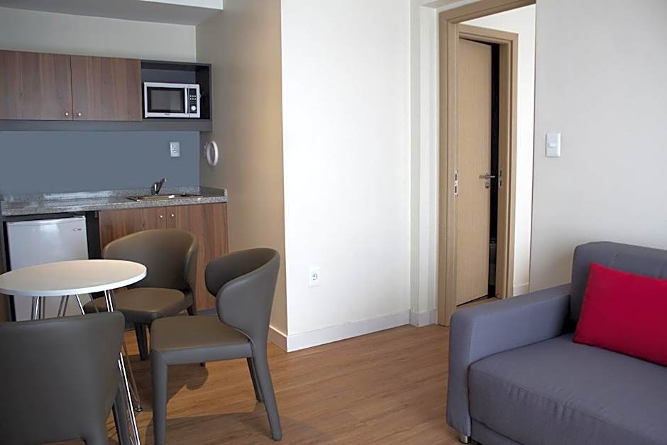 Regency Way Montevideo Hotel