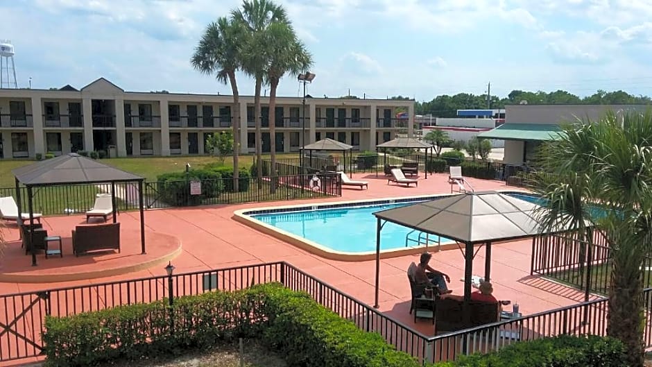 Winter Haven Garden Inn and Banquet Center