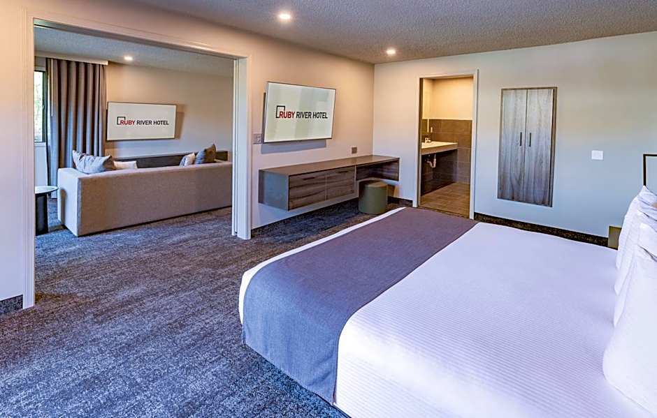 Ruby River Hotel