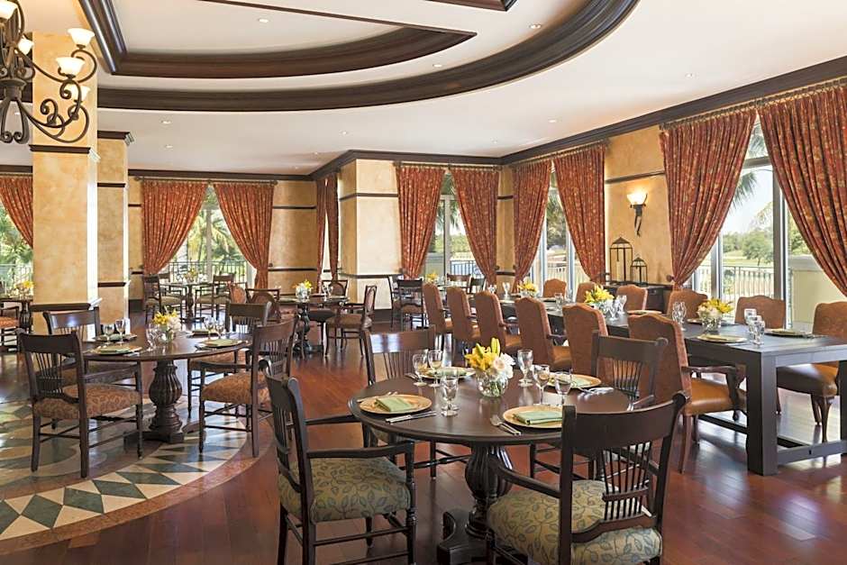 The Ritz-Carlton Naples, Tiburón