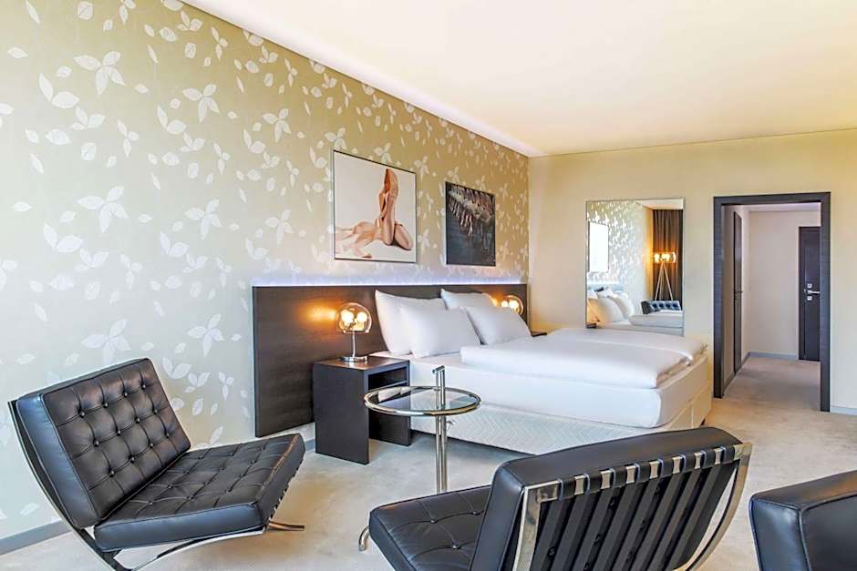 NH Bratislava Gate One