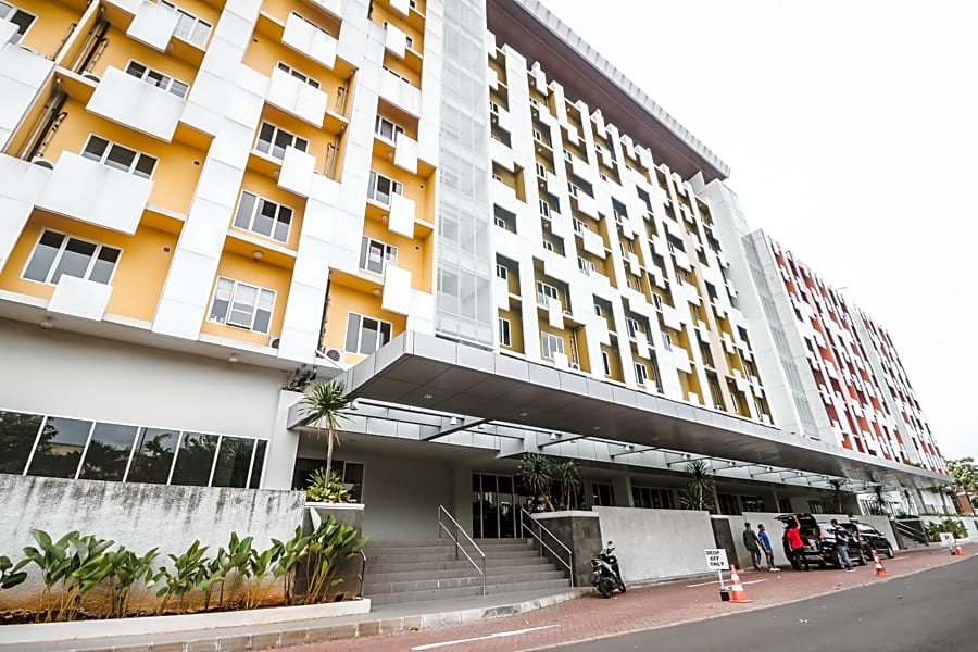 RedDoorz Apartment near Summarecon Mall Serpong
