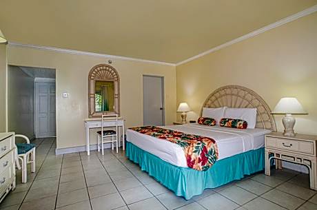 Standard Queen Room