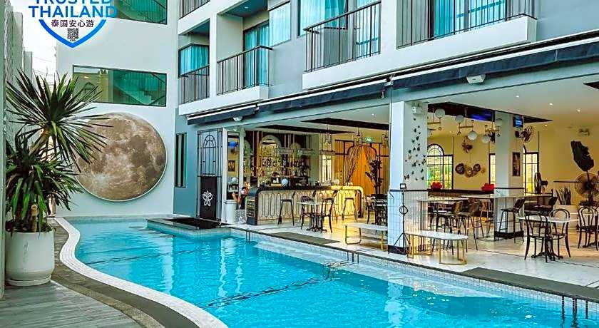 Ratri Hotel Phuket Old Town