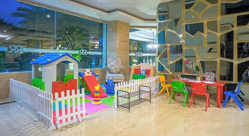 Royal Regantris Cendana 