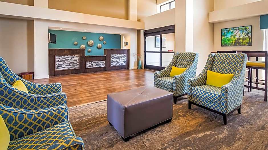 Best Western Plus Yadkin Valley Inn & Suites