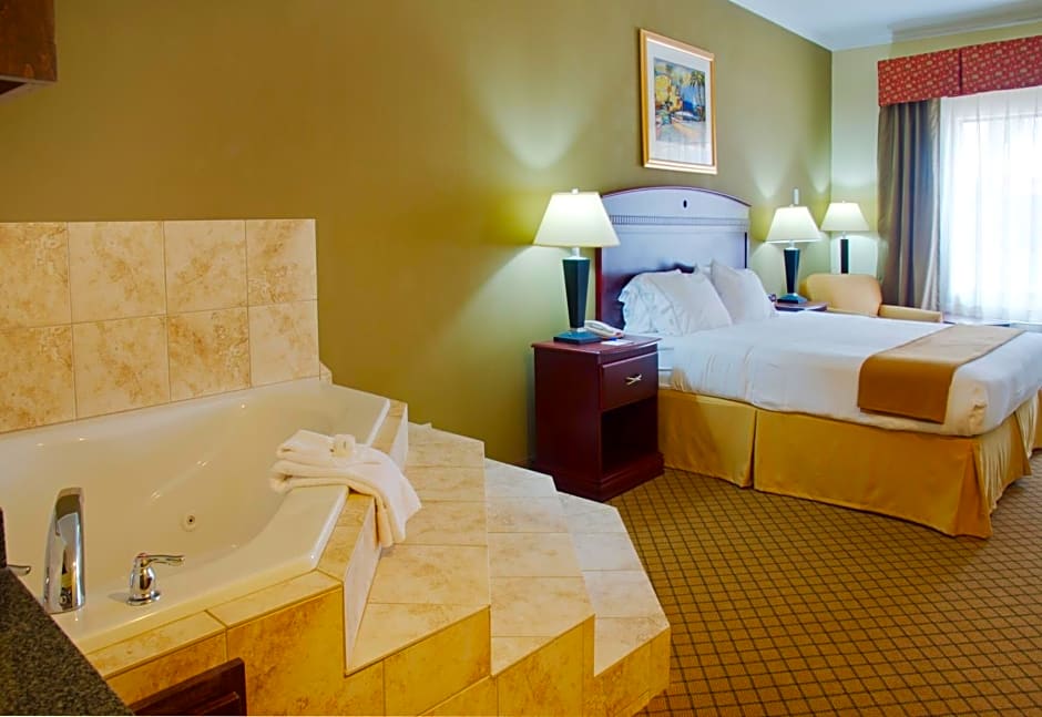 Holiday Inn Express Hotel & Suites Winnie, an IHG Hotel