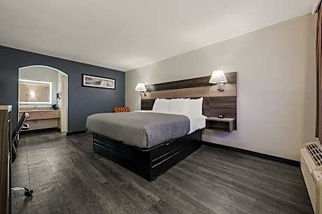 King Room - Non-Smoking