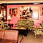 Hotel Les Ambassadeurs