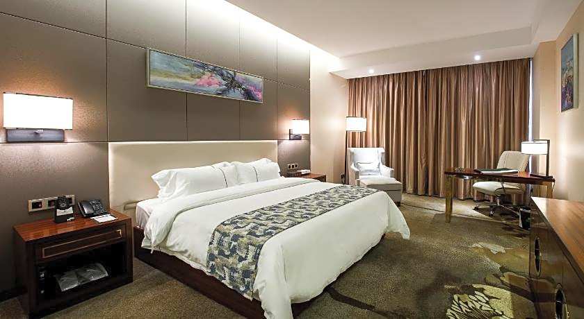 New Junyue International Hotel Guangzhou South Station Jinlong Subway Station