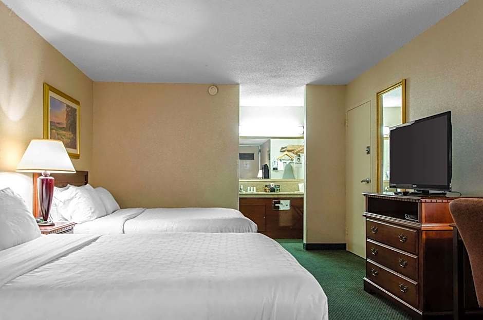 Grand Idaho Inn & Suites – Pocatello, ID