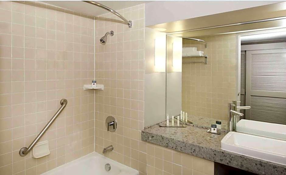 DoubleTree By Hilton Hotel Minneapolis-Bloomington South