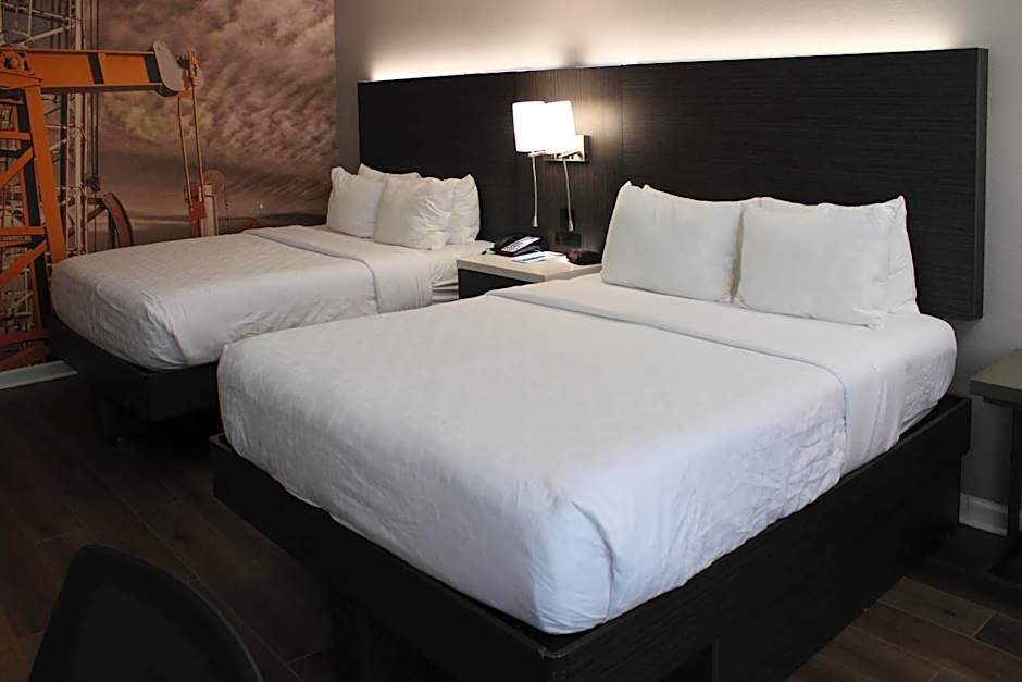 Clarion Pointe Marshall