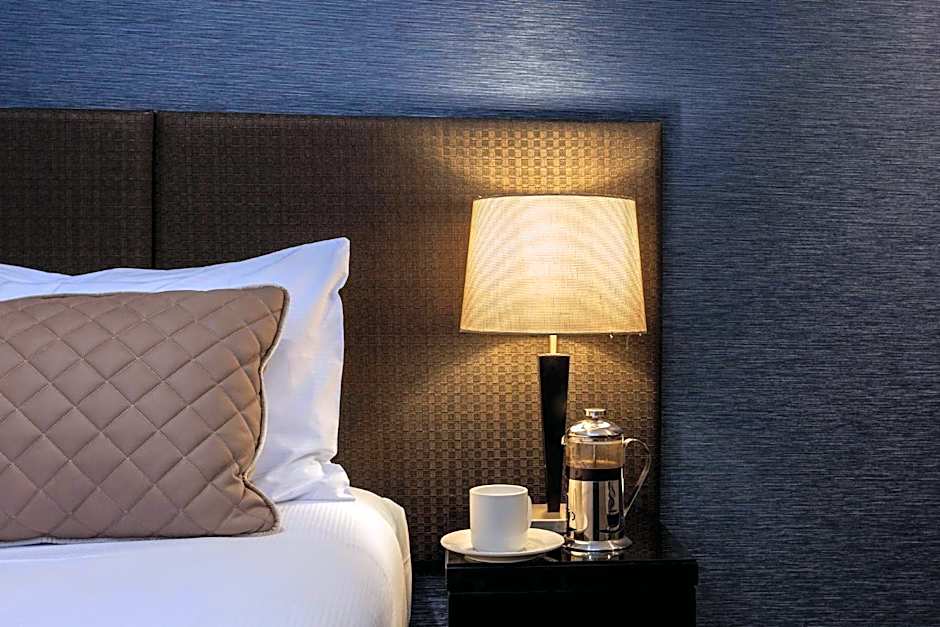 Gilmer Apartment Hotel