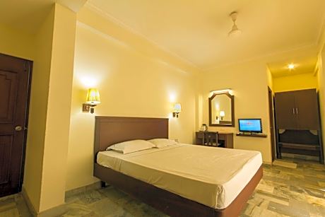 Standard Double or Twin Room (no AC)