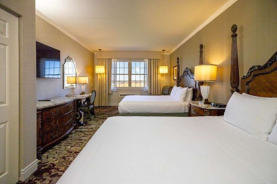 Amish View Inn & Suites