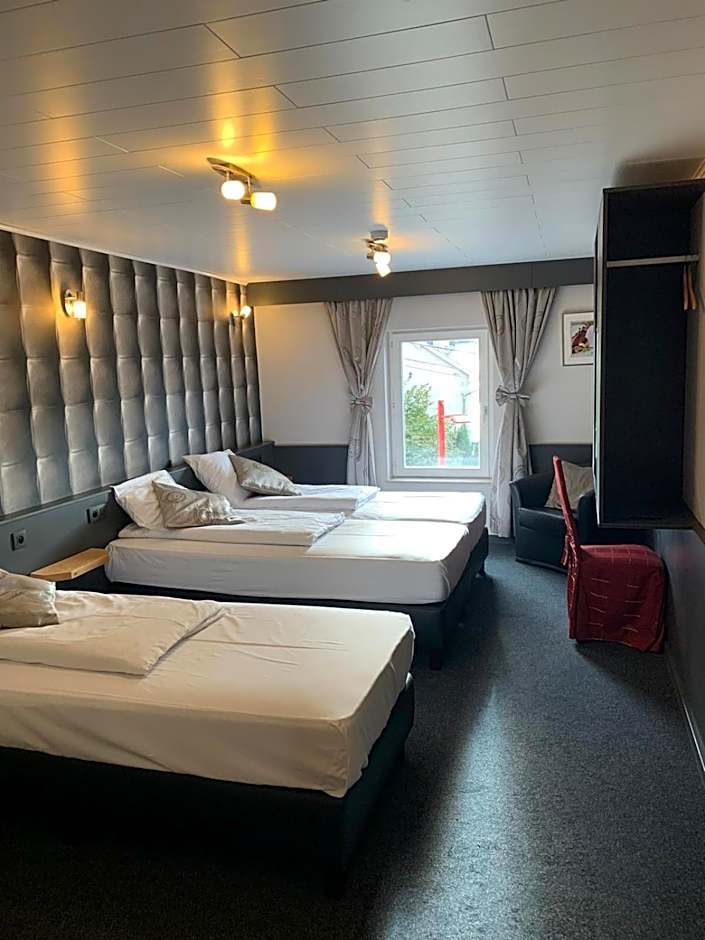 RAVeL Hotel Cyrano