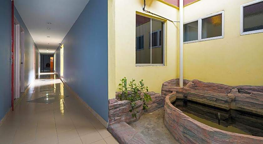 Super OYO 44083 Hotel Orchard Inn