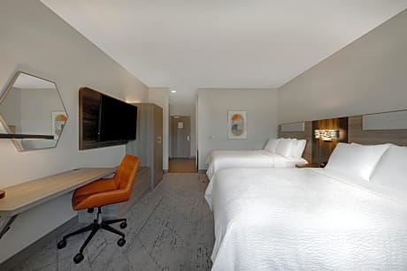 Standard Queen Room with Two Queen Beds