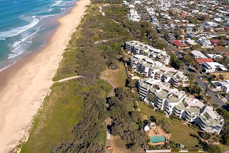 Surfside at Buddina with Direct Beach Access