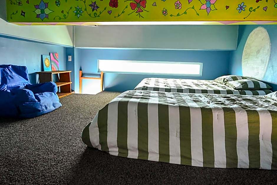 Tritons Place-Half Acre Oceanfront Paradise With Private Pool, Jacuzzi, Fire Pit, Beach Access