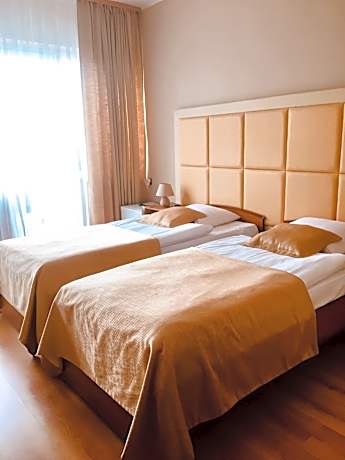 Triple Room with Terrace