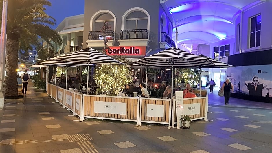 Private Apartments Chevron Renaissance