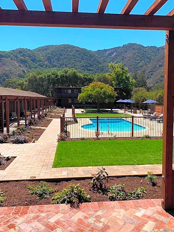 Hidden Valley Inn