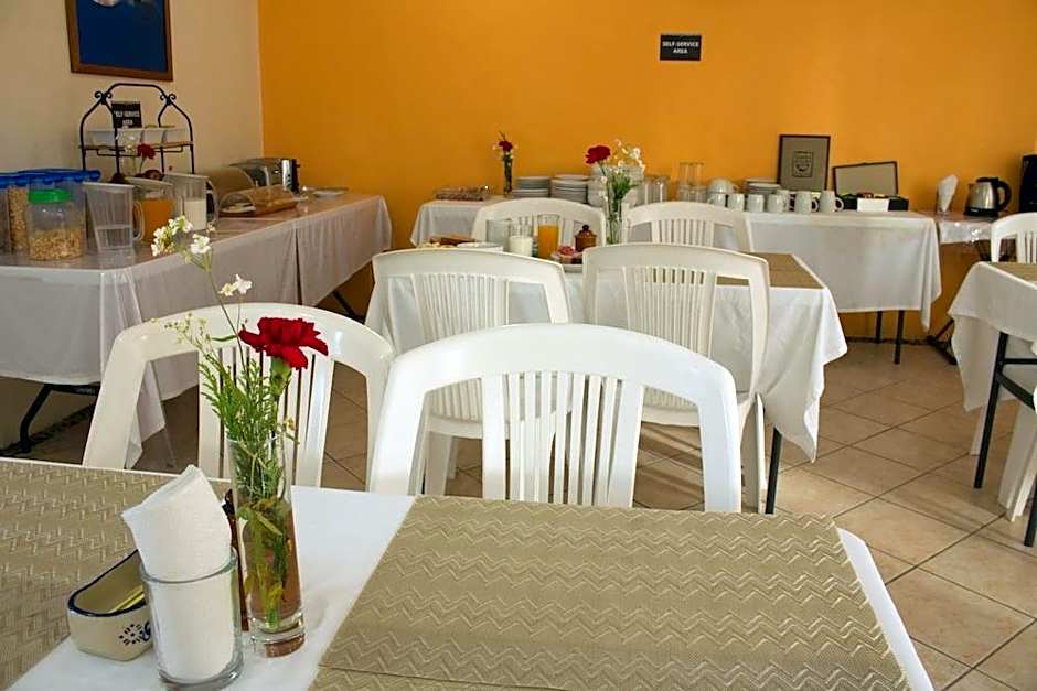 Hotel Bucaneros