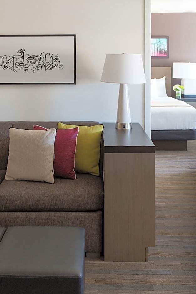 Hyatt House Charleston - Historic District