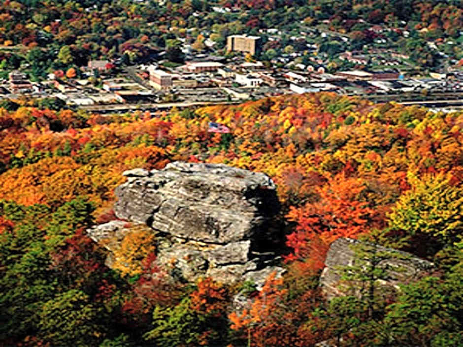 Super 8 by Wyndham Norton VA