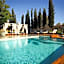 Alacati Cadde 75 Luxury Hotel
