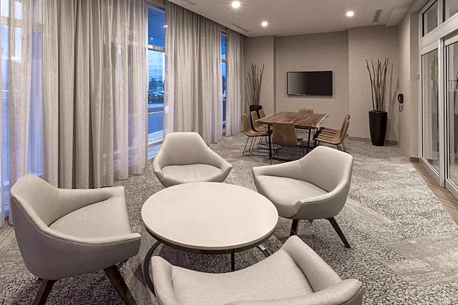 Courtyard by Marriott Burlington