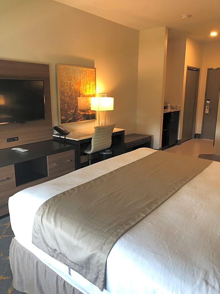 Best Western Plus Isanti