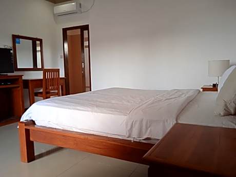 Deluxe Double or Twin Room with Balcony