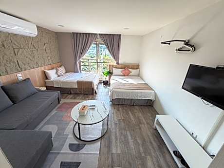 Deluxe Quadruple Room