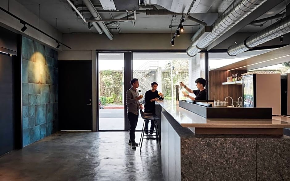 Bouti Waterfront Hotel