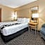 La Quinta Inn & Suites by Wyndham West Palm Beach Airport