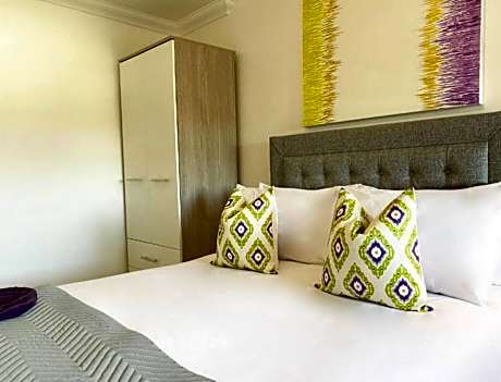 Modern stylish 2 bedroom 2 bath Apt04 in Rochester