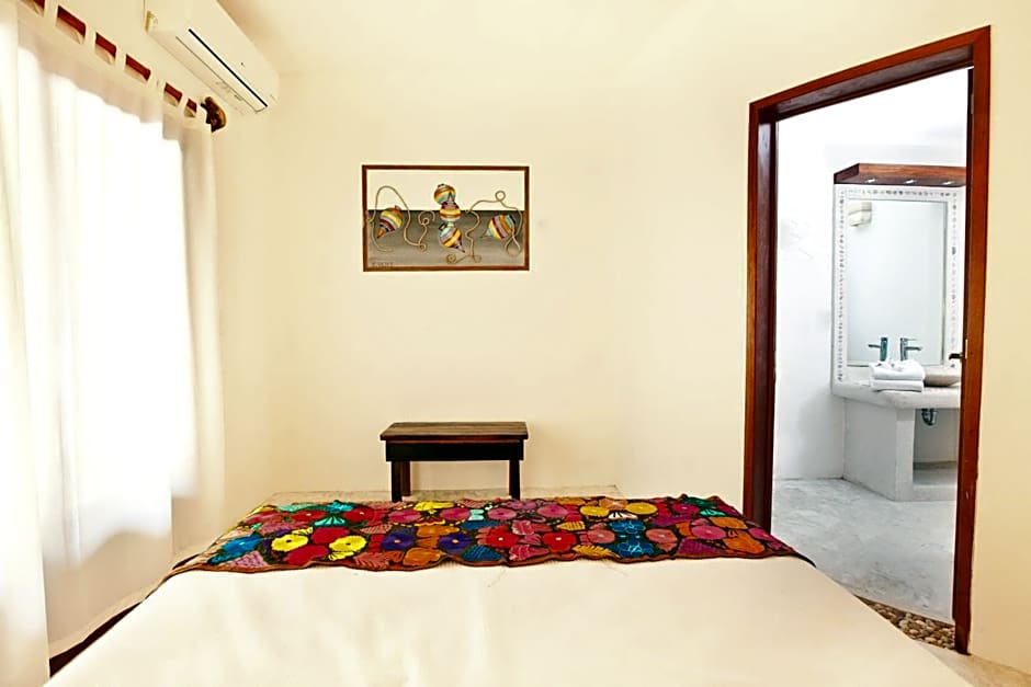 Casa Iguana Holbox - Beachfront Hotel