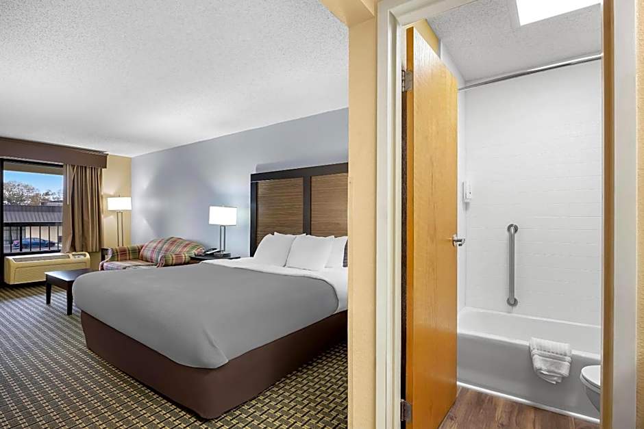 Quality Inn Perry - National Fairgrounds Area