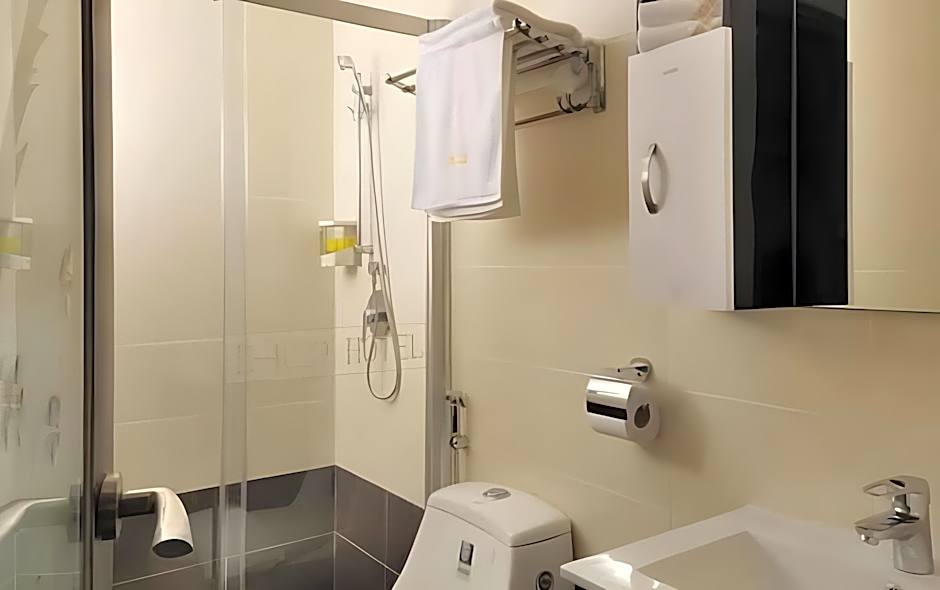 Ernes Hotel Bayu Mutiara
