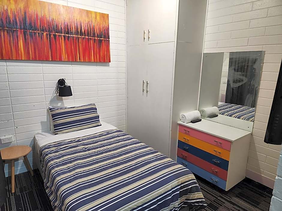 West End Motel & Backpackers