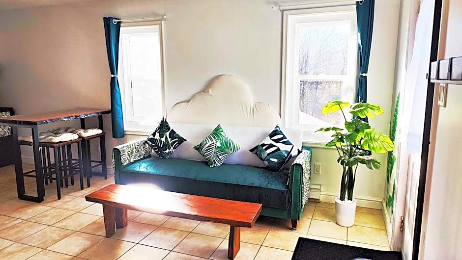 Fresh & Bright Private Suite
