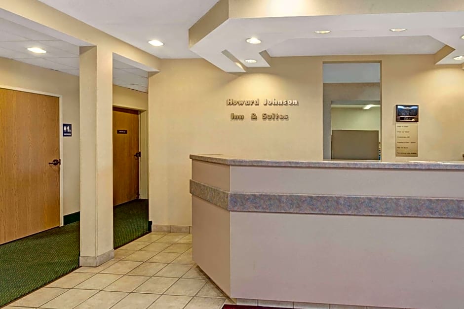 Red Lion Inn & Suites Elk Grove Village, IL