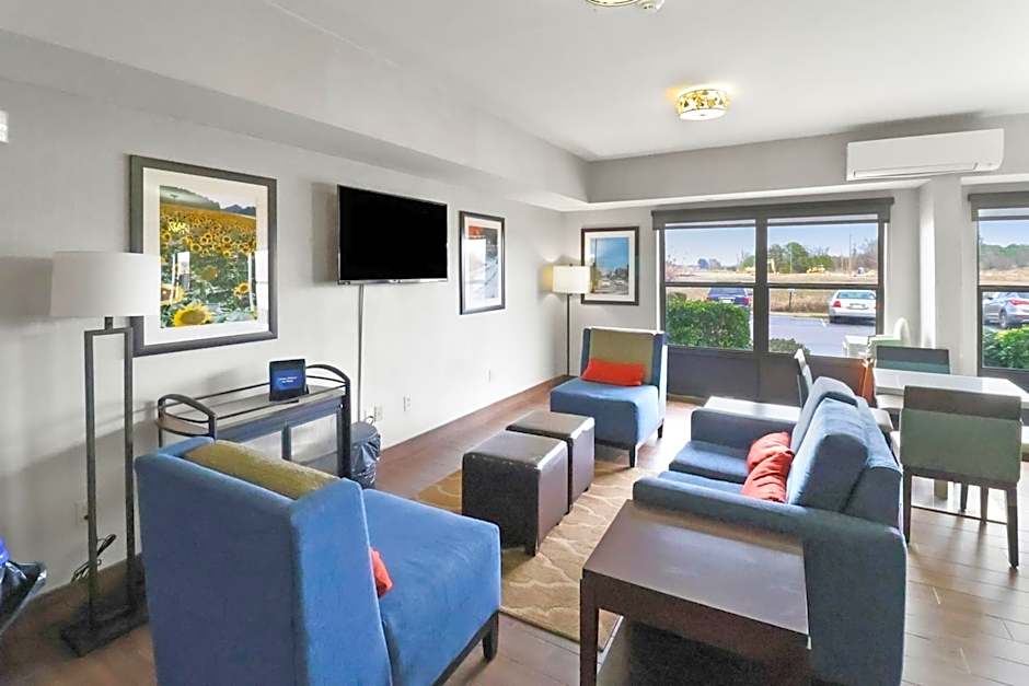 Comfort Inn Dunn near I-95