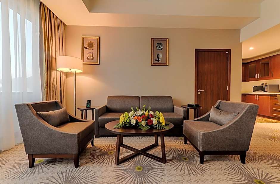 Holiday Suites Al Azizia