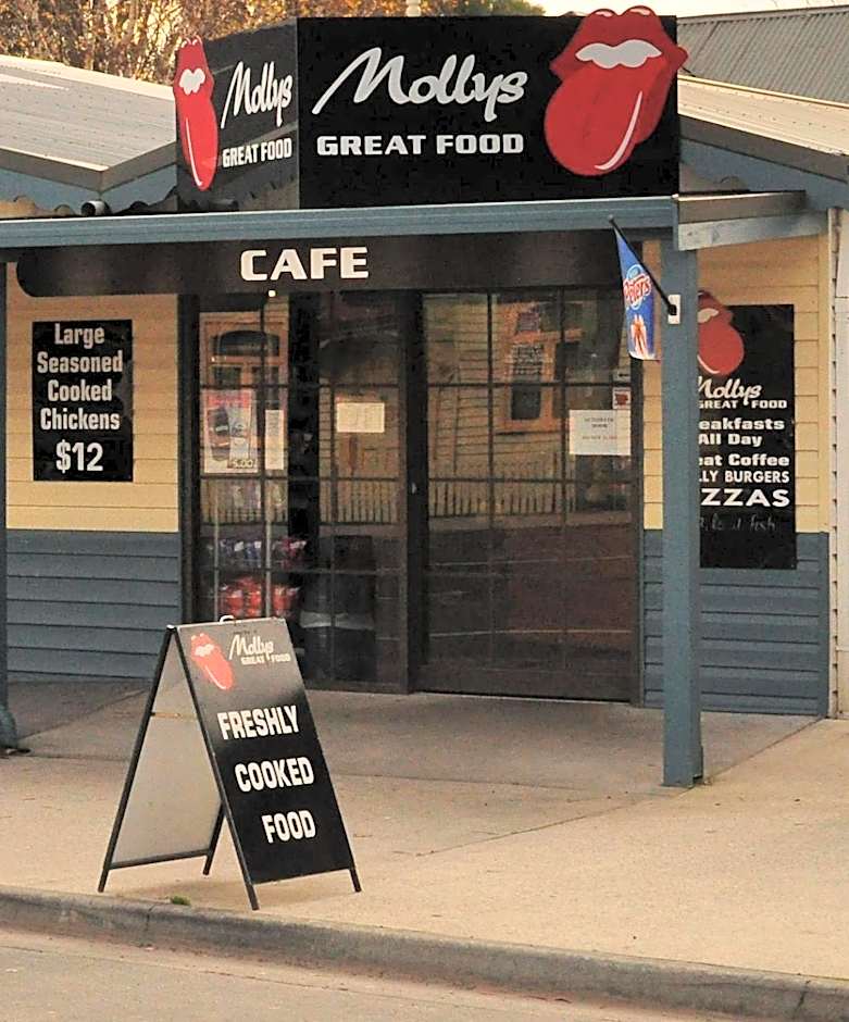 Strahan Retreat Holiday Park