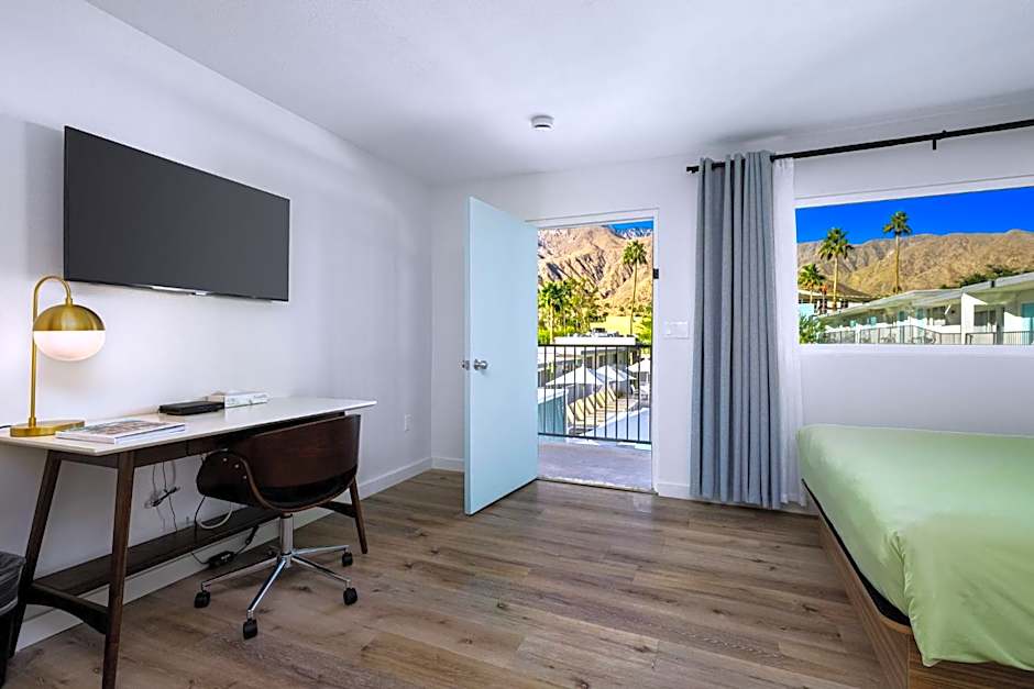 Skylark Hotel