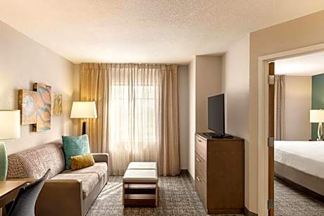 One-Bedroom King Suite